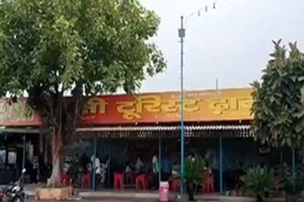 मुजफ्फरनगर में विशेष समुदाय के कर्मचारियों को हटाने के बाद ढाबा मालिक ने कहा, मुझे उनकी फिक्र है